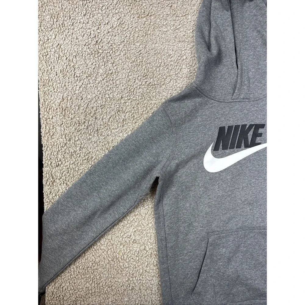 Nike Sportswear Club Fleece Pullover Hoodie Youth/Boy's Size XL Gray CJ7861-091